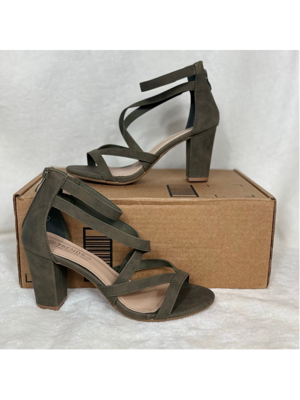 Women's Trends Up Collection Olive Green Strappy Block Heels Size 8.5